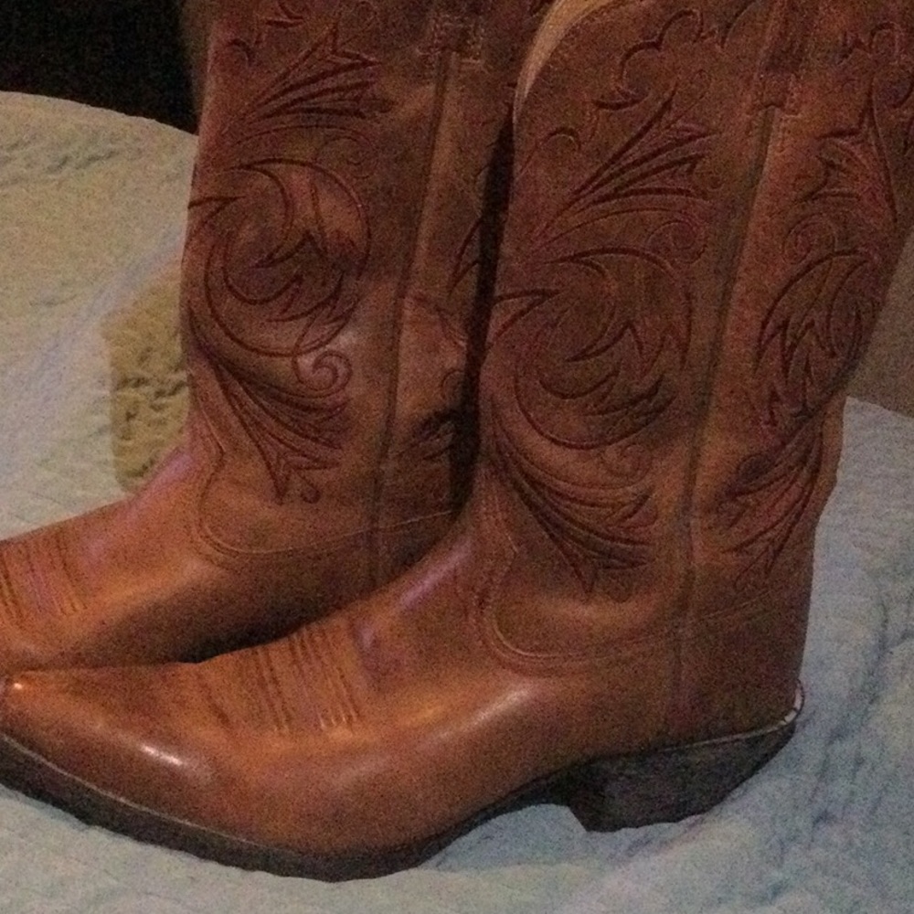 Ariat Heritage Cowboy Boots